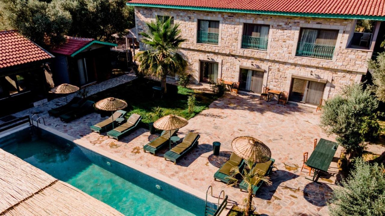 Serender Bungalov Bed and Breakfast Foça Buitenkant foto